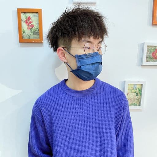 漸層削邊頭、男生韓系燙髮、男生Undercut