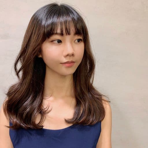 女生長髮、短瀏海、女生燙髮