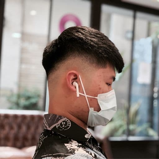 男生短髮、短瀏海、圓臉