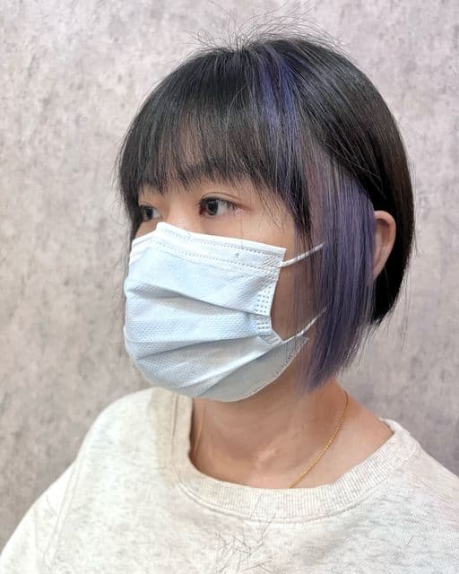 設計染、撩耳齊短髮、耳圈染