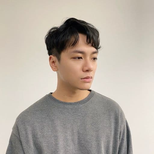男生中長髮、長瀏海、男生燙髮