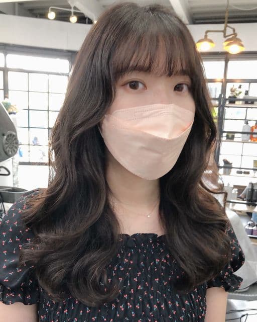 女生長髮、短瀏海、女生燙髮
