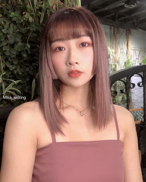 女生中長髮、短瀏海、女生染髮