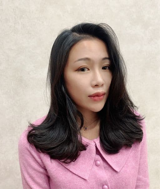 女生中長髮、長瀏海、女生燙髮