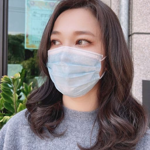 女生中長髮、長瀏海、女生燙髮