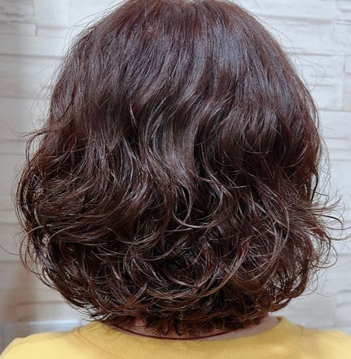 女生中長髮、短瀏海、女生染髮