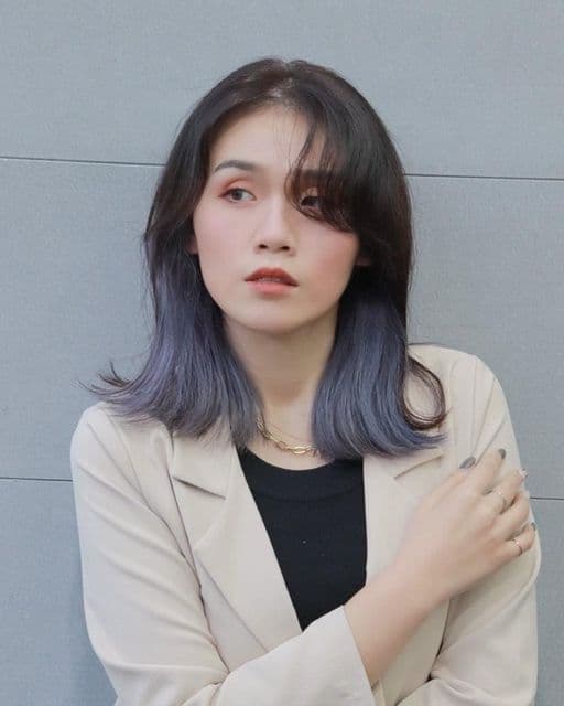 女生中長髮、長瀏海、女生染髮
