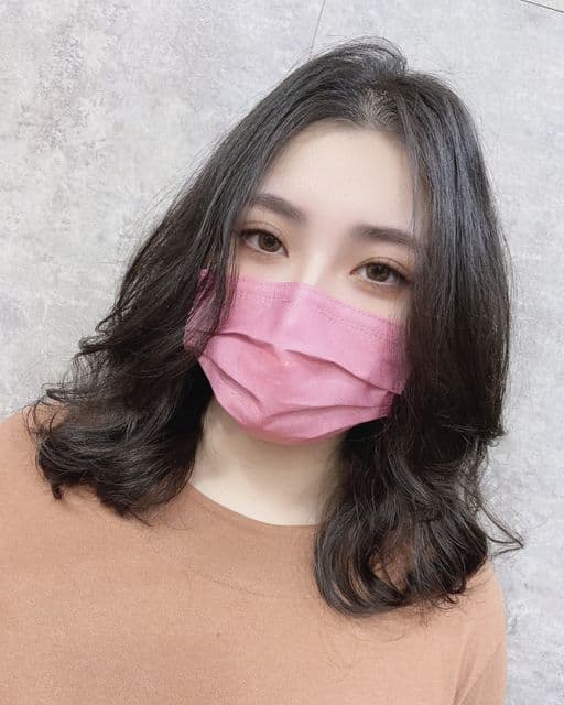 女生中長髮、長瀏海、女生燙髮
