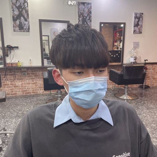 男生短髮、短瀏海、男生燙髮
