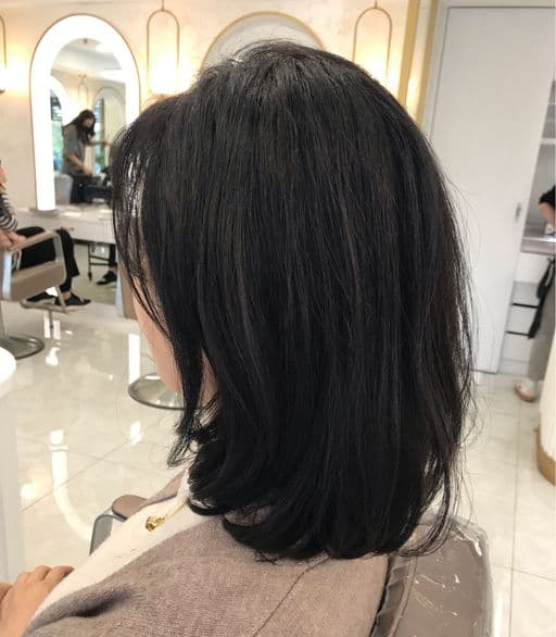 女生中長髮、短瀏海、女生染髮