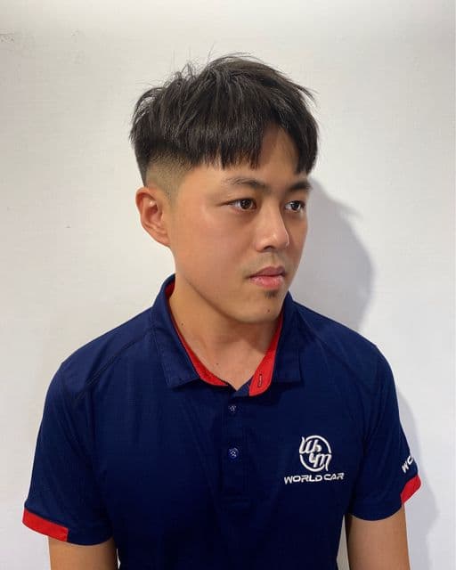 男生短髮、短瀏海、長臉