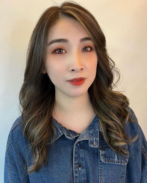 女生長髮、女生染髮、漂色