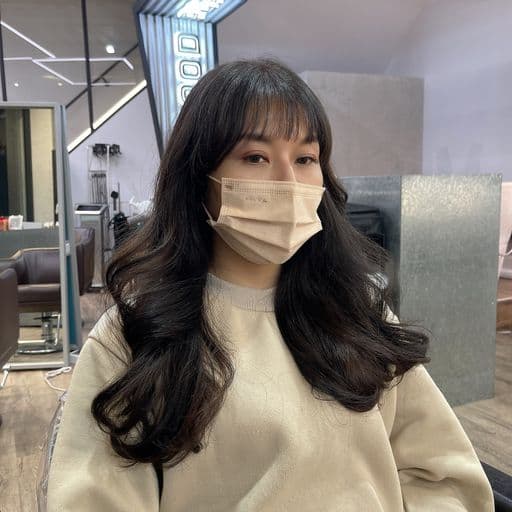女生長髮