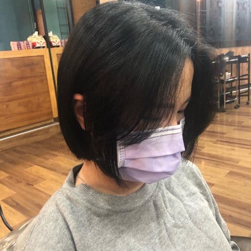 女生短髮、長瀏海、圓臉
