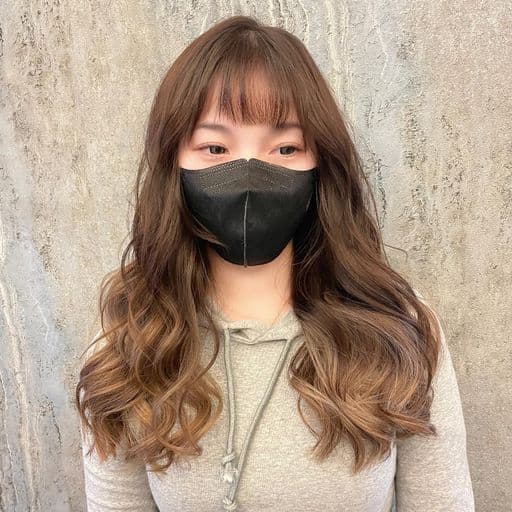 女生長髮、女生染髮、漂色