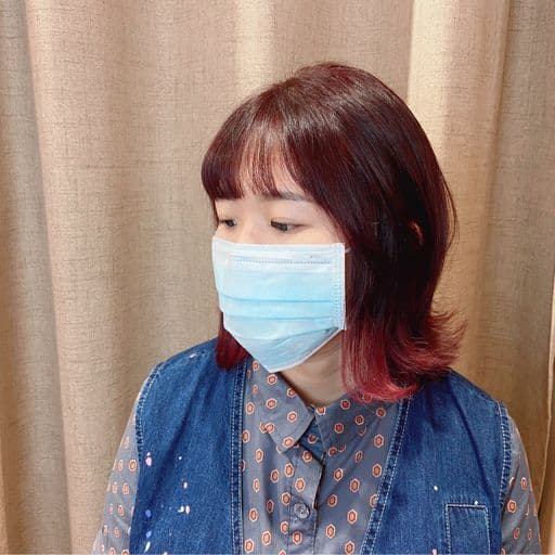 女生中長髮、短瀏海、女生染髮