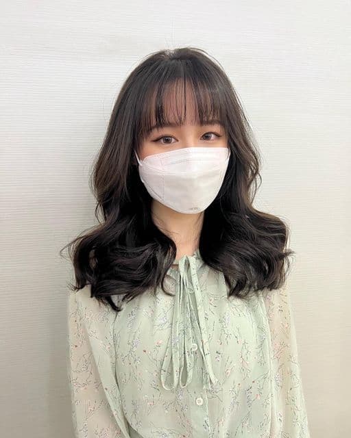女生長髮、短瀏海、女生燙髮