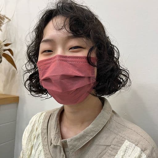 女生短髮、短瀏海、女生燙髮