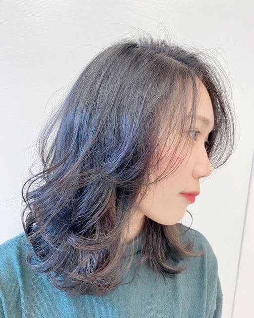 女生中長髮、長瀏海、女生燙髮