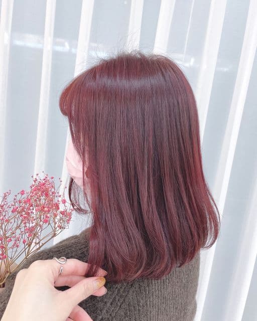 女生中長髮、短瀏海、女生染髮