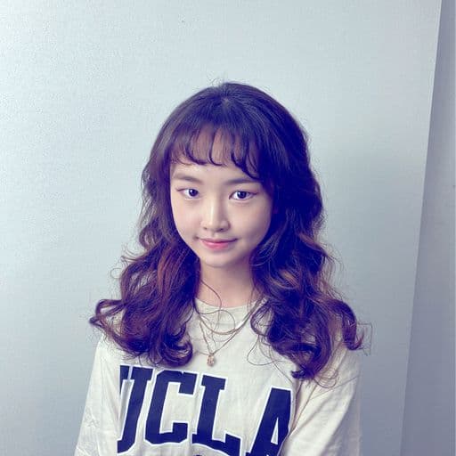 女生長髮、短瀏海、女生燙髮