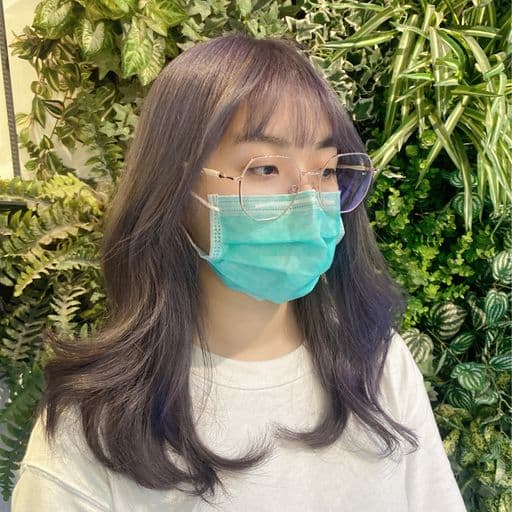 女生中長髮、短瀏海、女生染髮