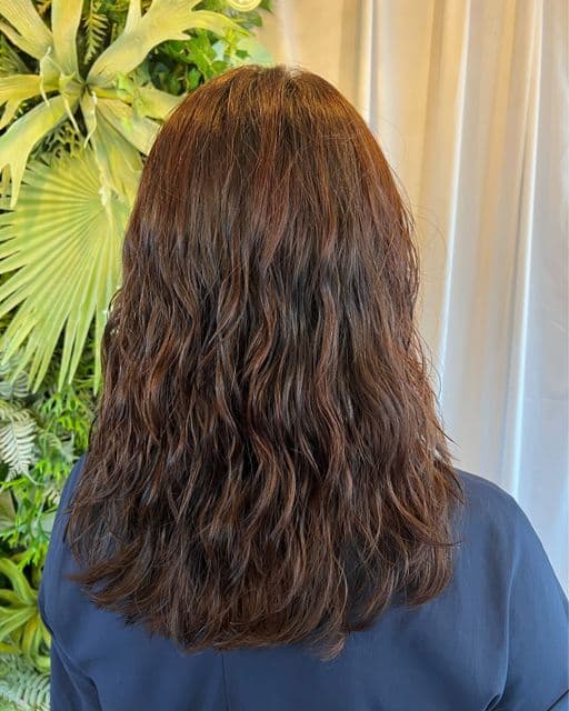女生中長髮、長瀏海、女生染髮