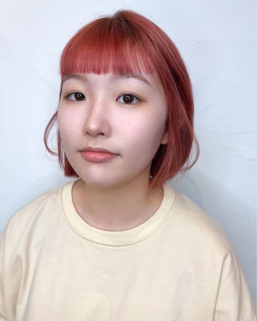 女生中長髮、短瀏海、女生染髮