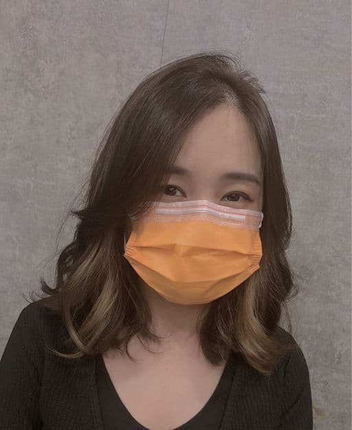 女生中長髮、長瀏海、女生染髮