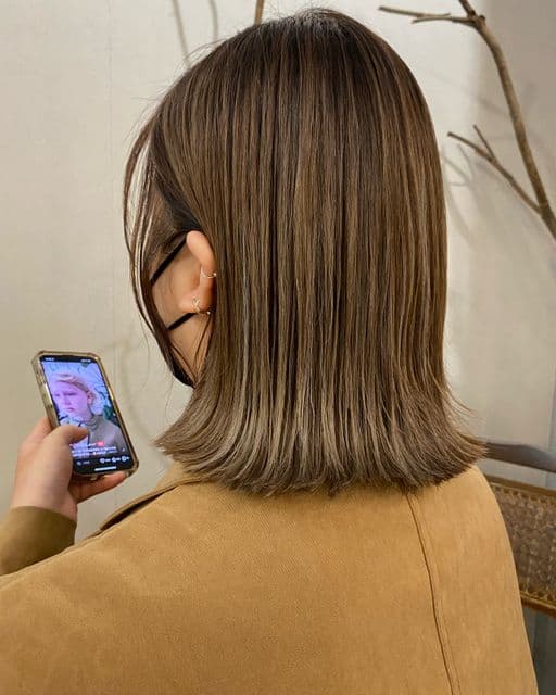 女生中長髮、長瀏海、女生染髮