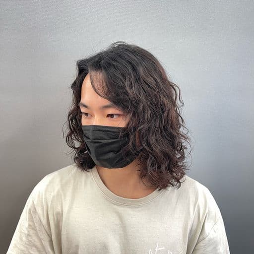 男生中長髮、長瀏海、男生燙髮