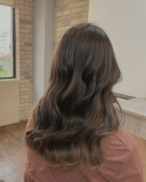 女生長髮、長瀏海、女生染髮
