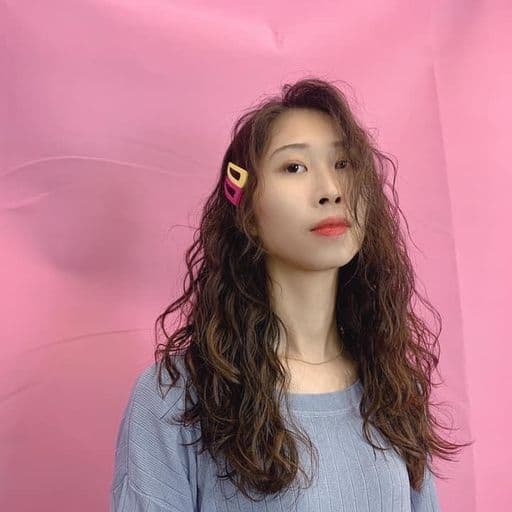 女生長髮、長瀏海、女生染髮