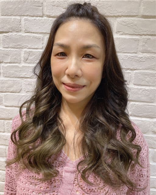 女生長髮、長瀏海、土城染髮