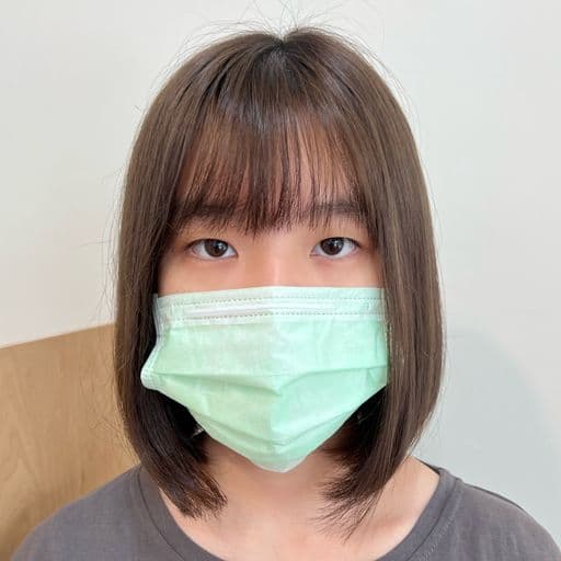 女生中長髮、短瀏海、女生染髮