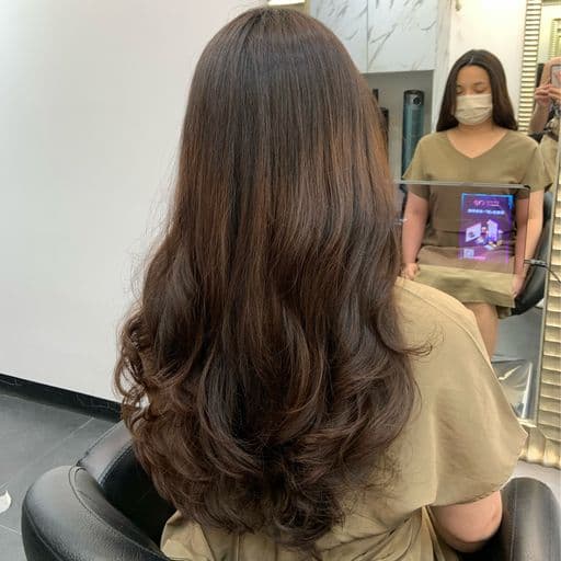 女生長髮、長瀏海、女生燙髮
