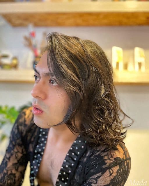 男生中長髮、長瀏海、男生燙髮