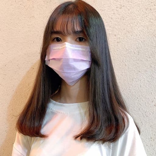 女生長髮、短瀏海、鵝蛋臉