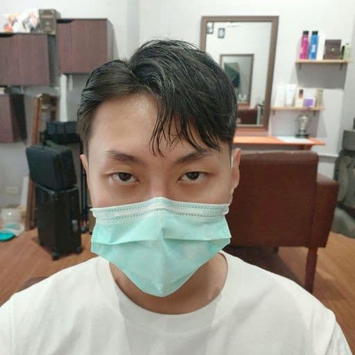 男士逗號瀏海、韓系、男生韓系紋理燙