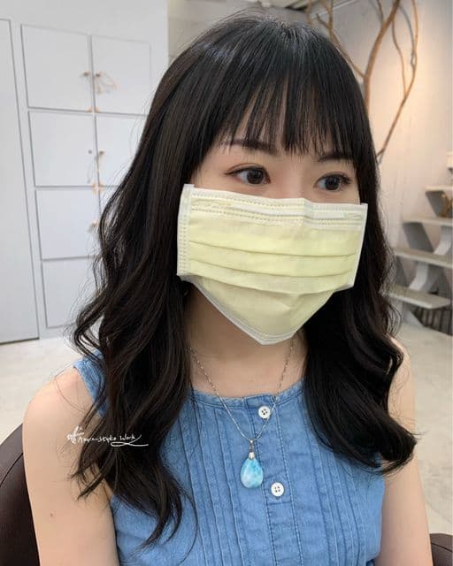 女生長髮、短瀏海、女生燙髮