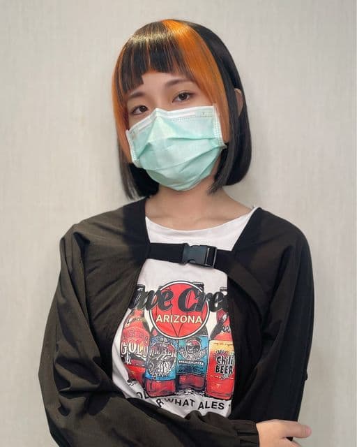 女生中長髮、短瀏海、女生染髮