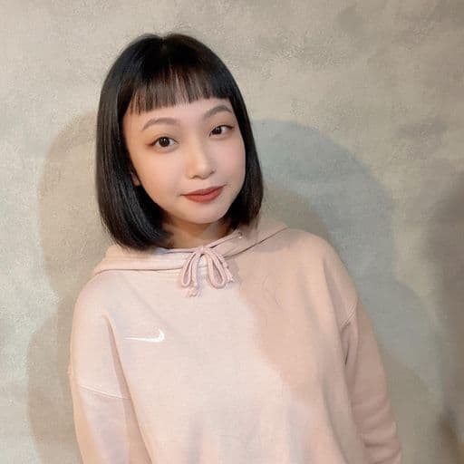 女生短髮、撩耳齊短髮、一刀切