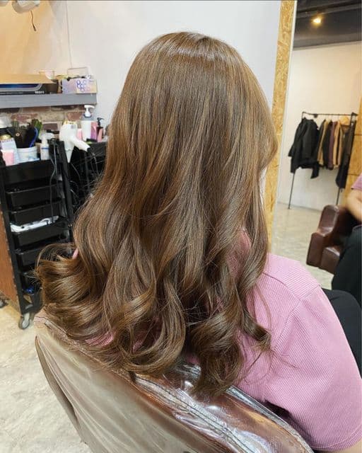 女生長髮、短瀏海、女生染髮