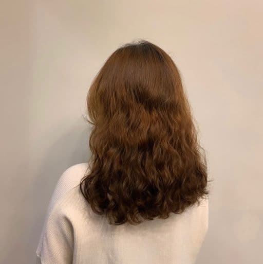 女生長髮、女生燙髮、溫塑燙