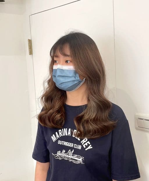 女生長髮、短瀏海、女生燙髮