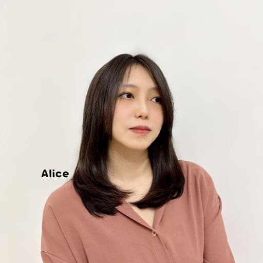 女生中長髮、長瀏海、粗硬髮