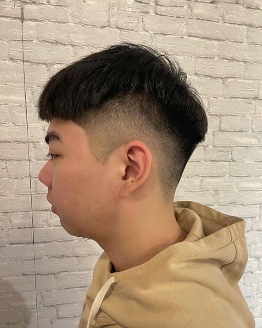男生短髮、短瀏海、圓臉