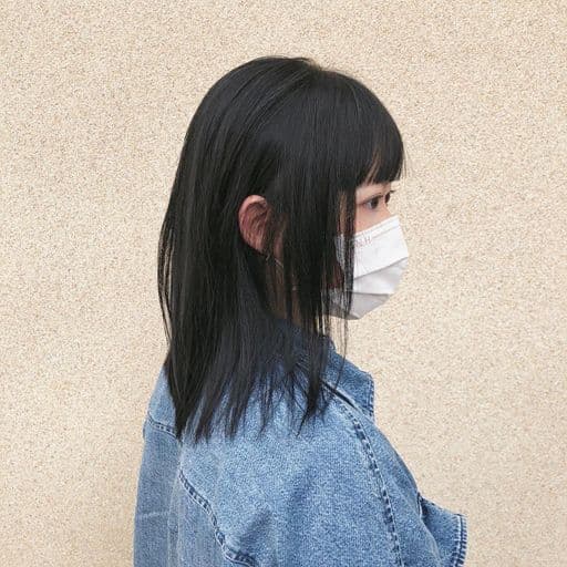 女生中長髮、短瀏海、女生染髮