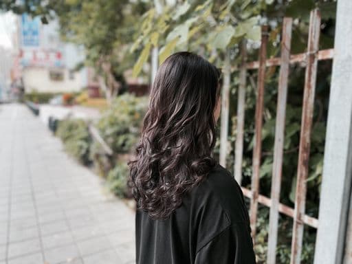 女生長髮、長瀏海、女生染髮