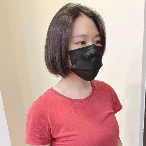 女生中長髮、圓臉、中性髮